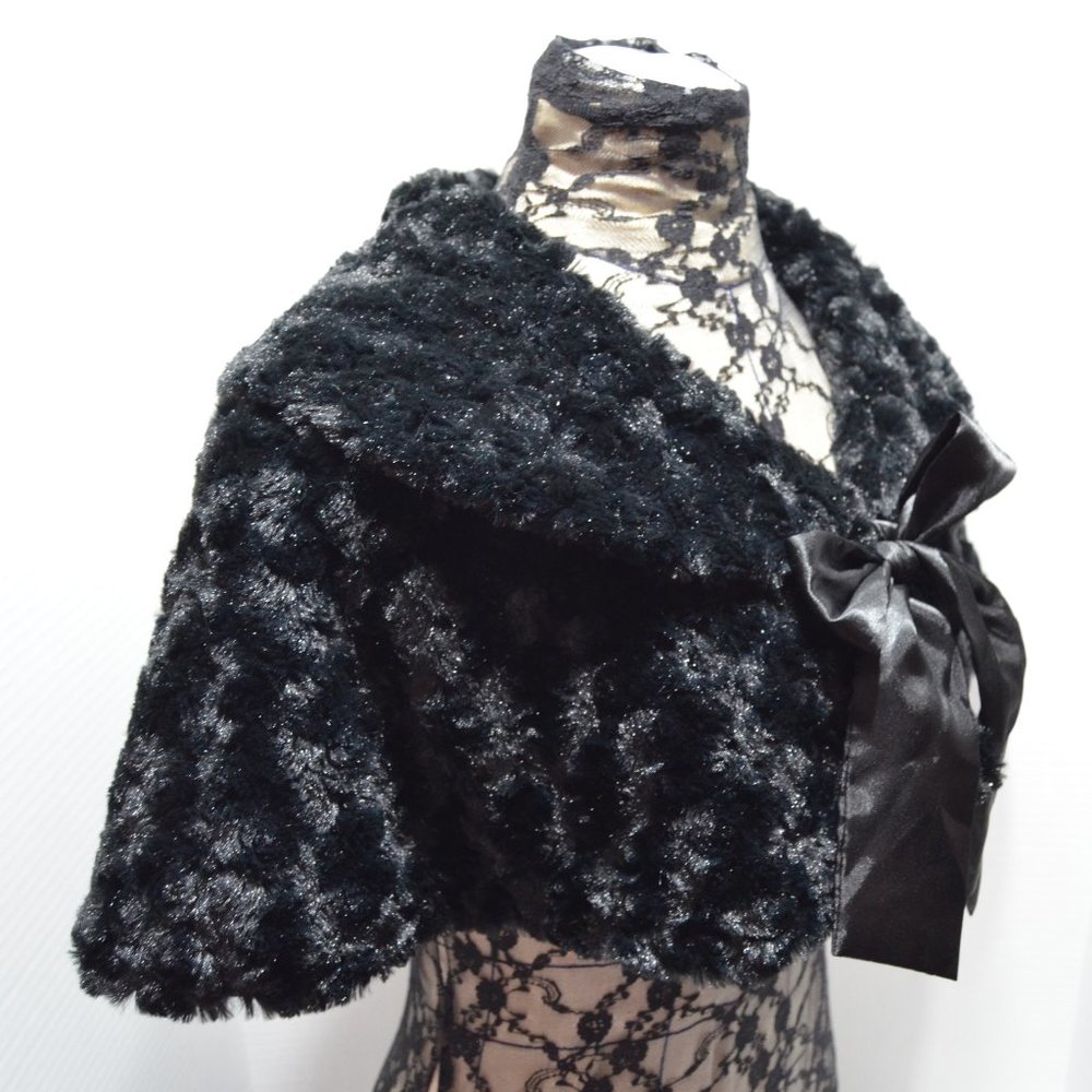 Charlotte Russe Faux Mink Shoulder Wrap Women Small Bow Evening Cape Luxury Soft